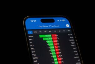 Linde stock gains