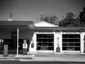 Standard Motor Products stock