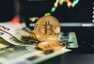 Bitcoin ETF flows